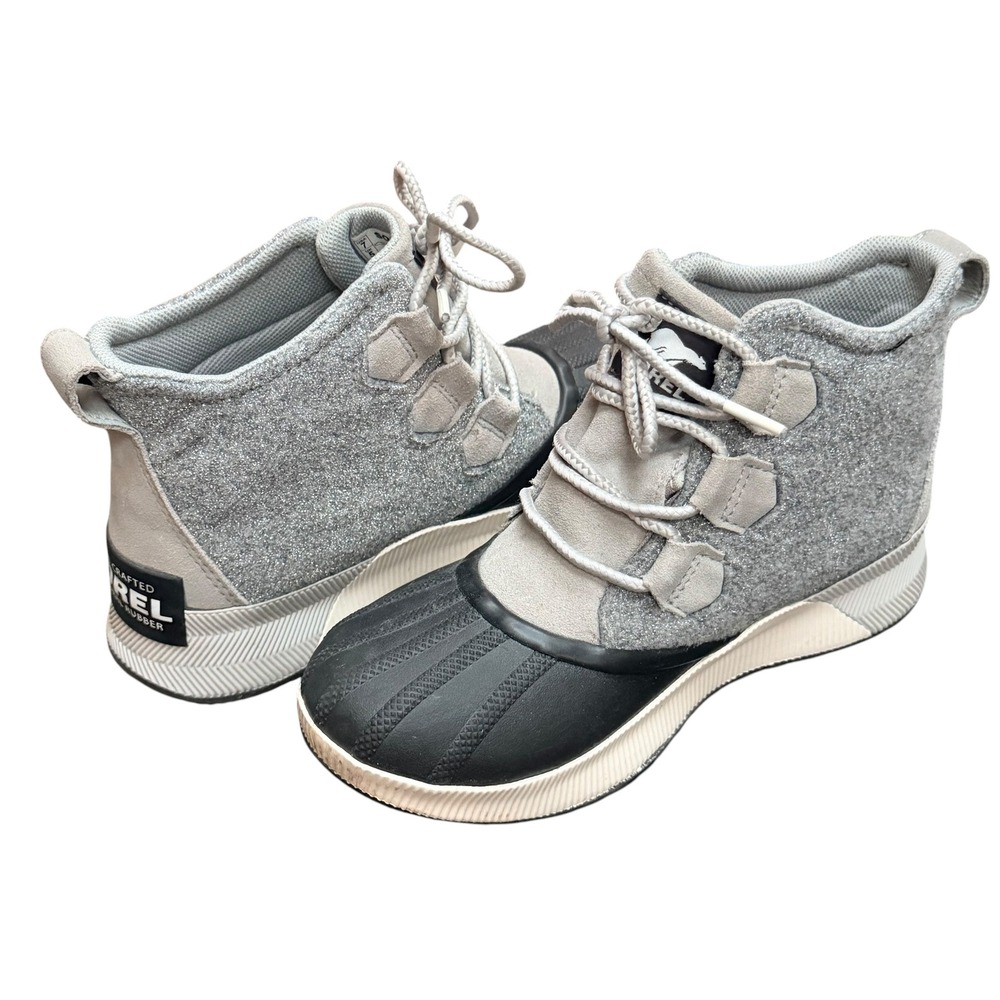 Sorel Boot Women 7 Grey Out N About III Classic Glitter Waterproof Rain Boots